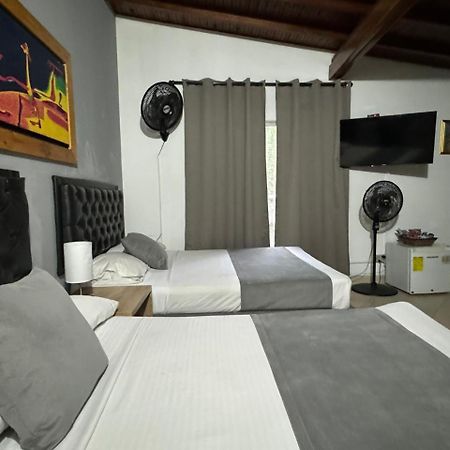 Gemas San Joaquin 1 Hotel Medellín Eksteriør billede