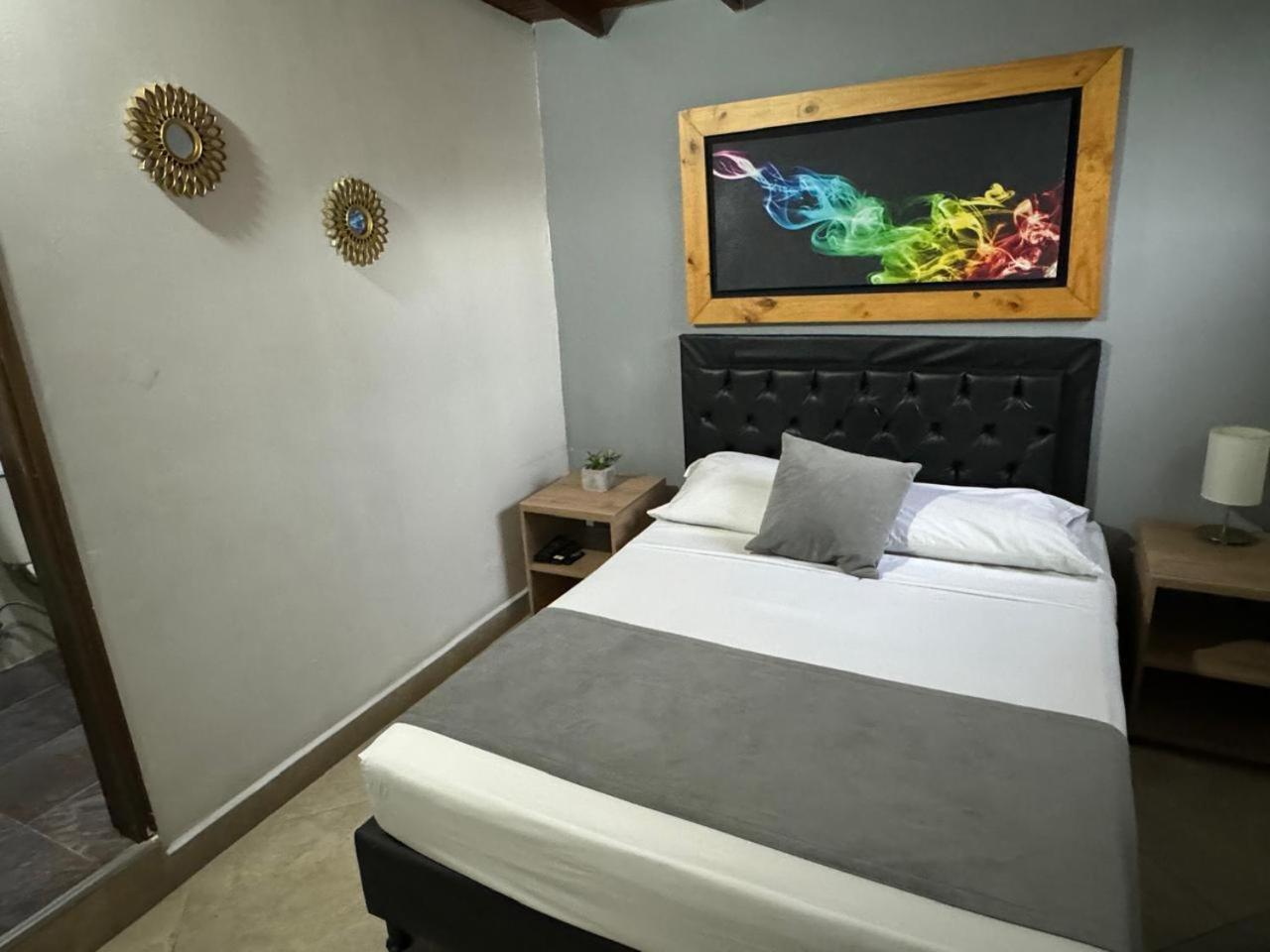 Gemas San Joaquin 1 Hotel Medellín Eksteriør billede