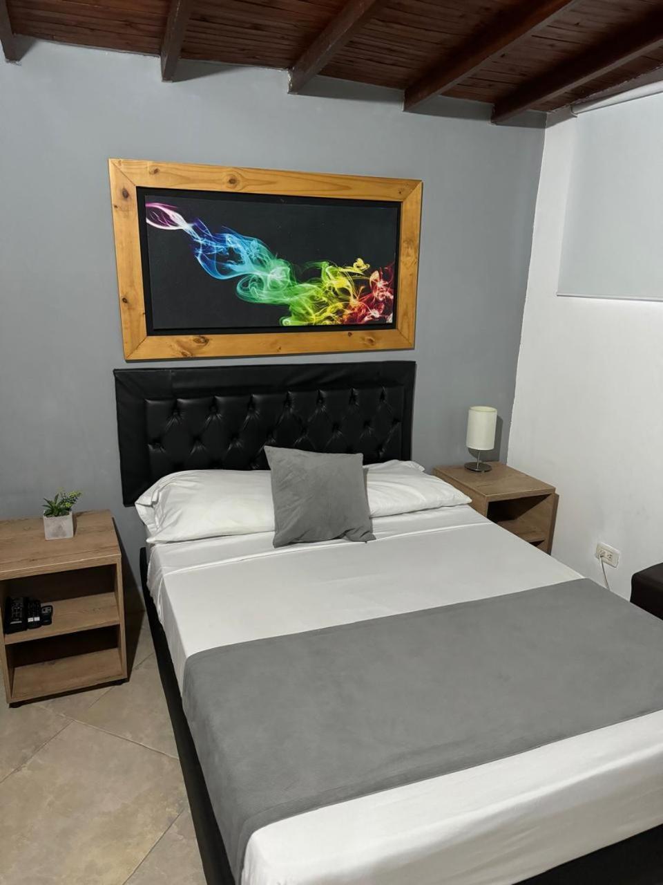 Gemas San Joaquin 1 Hotel Medellín Eksteriør billede