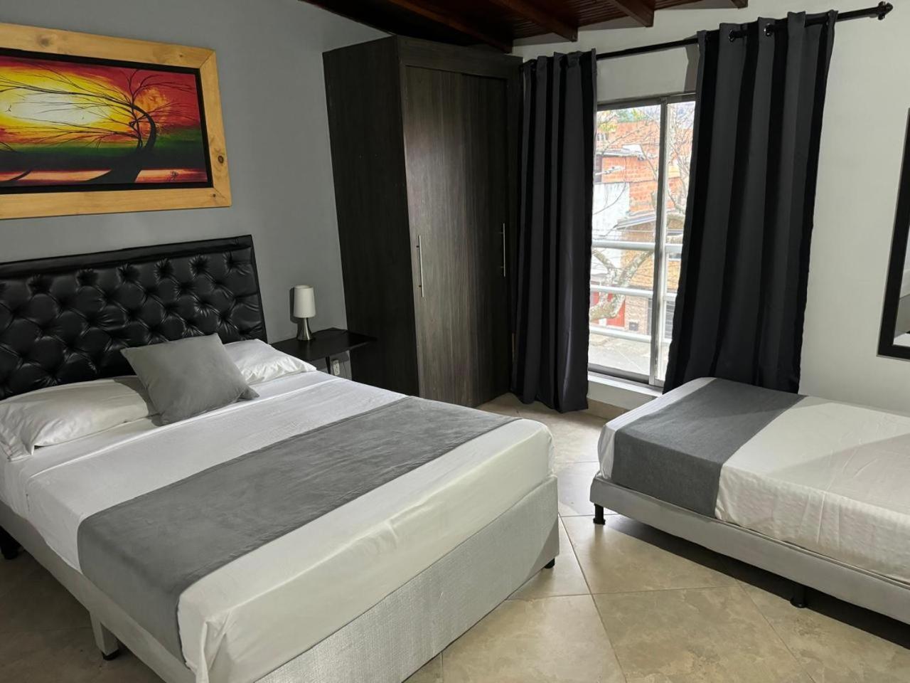 Gemas San Joaquin 1 Hotel Medellín Eksteriør billede