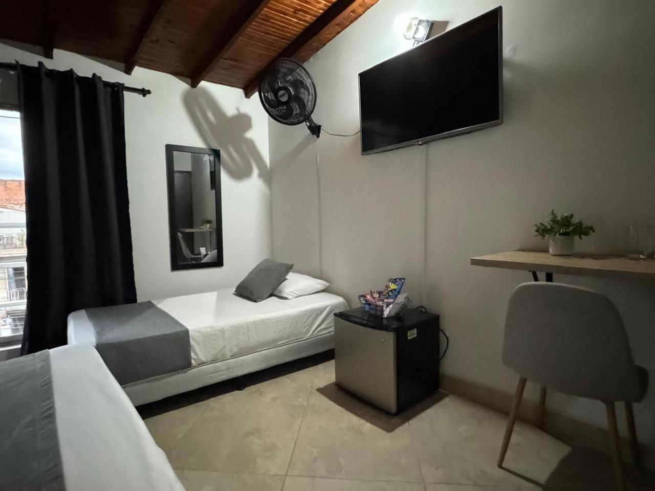 Gemas San Joaquin 1 Hotel Medellín Eksteriør billede