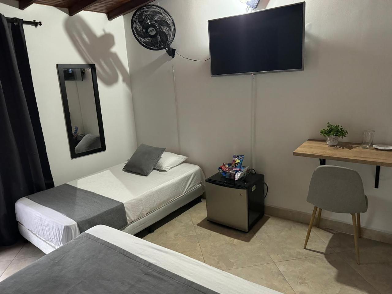 Gemas San Joaquin 1 Hotel Medellín Eksteriør billede