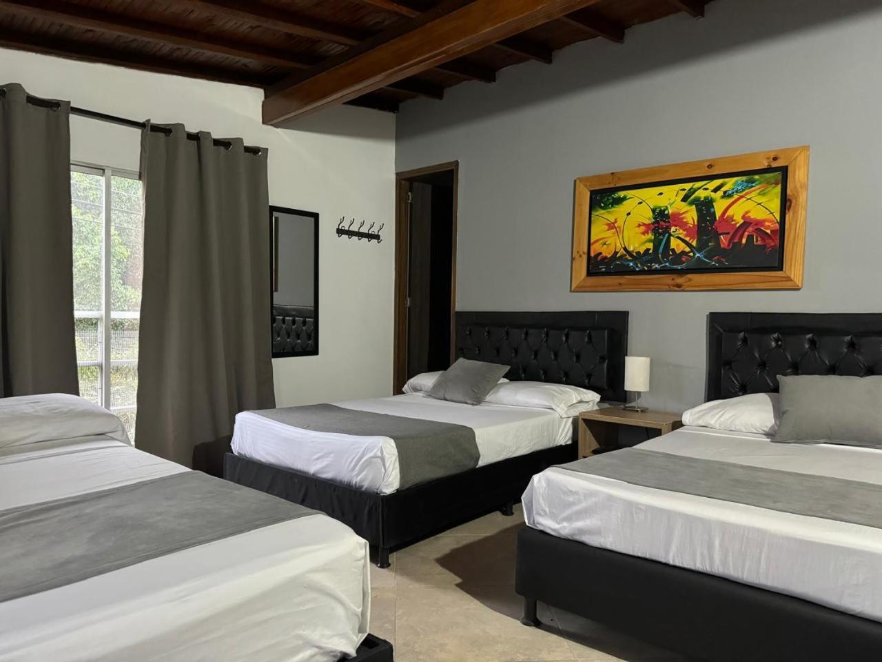 Gemas San Joaquin 1 Hotel Medellín Eksteriør billede