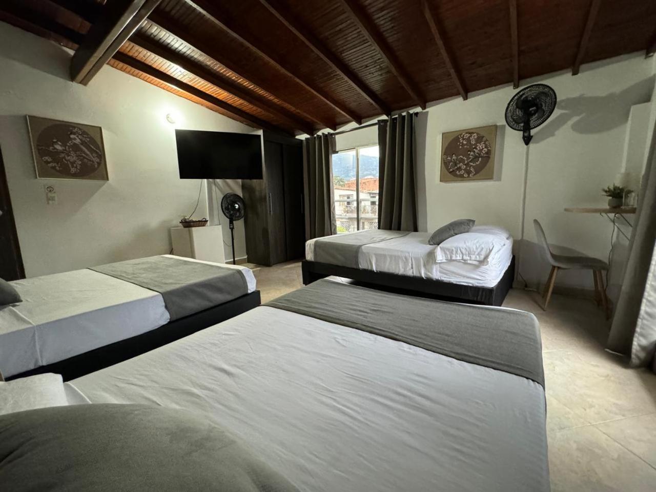 Gemas San Joaquin 1 Hotel Medellín Eksteriør billede